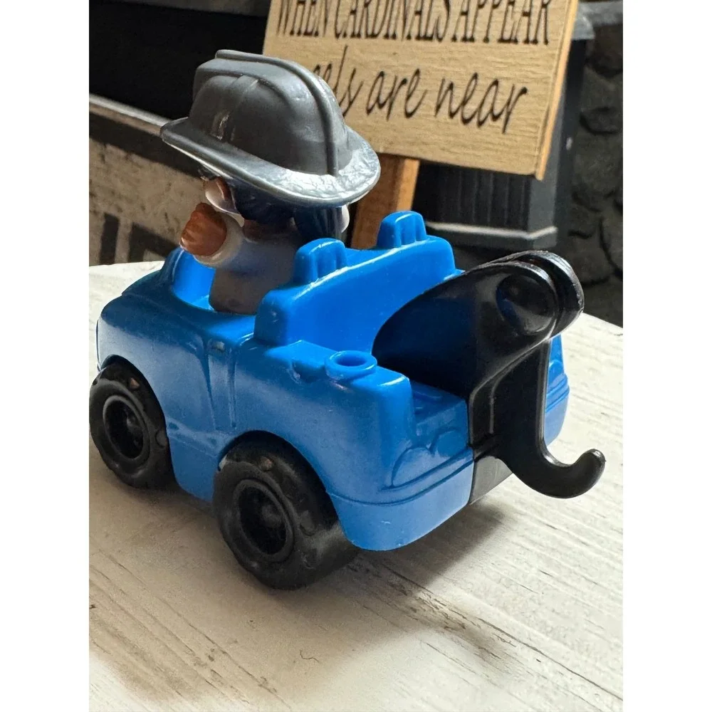Fisher Price Little People Tow Set